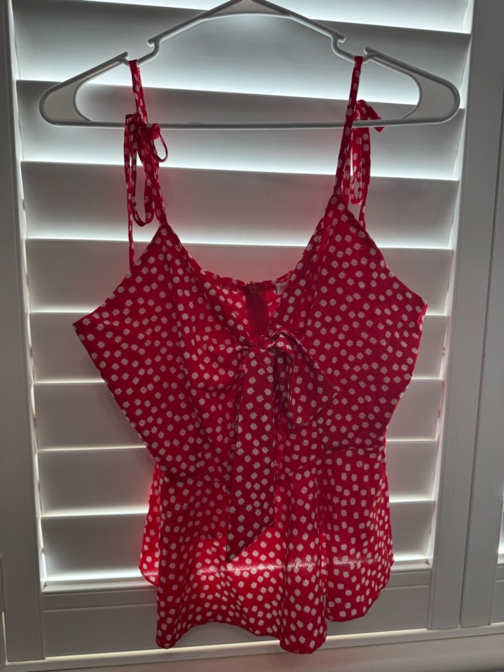 ROMWE Red Daisy-Print Tie-Front Tanker